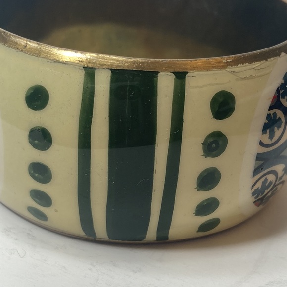 Enamel Metal Bangle Bracelet Cream Green - Picture 6 of 15